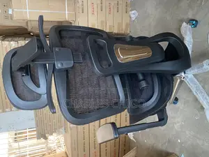 Ergonomic Swivel Office Chair