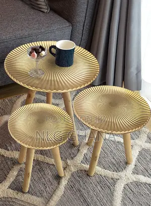 Set of 3 Round Wooden Nesting End Tables - Rustic Brown. Ghx7520