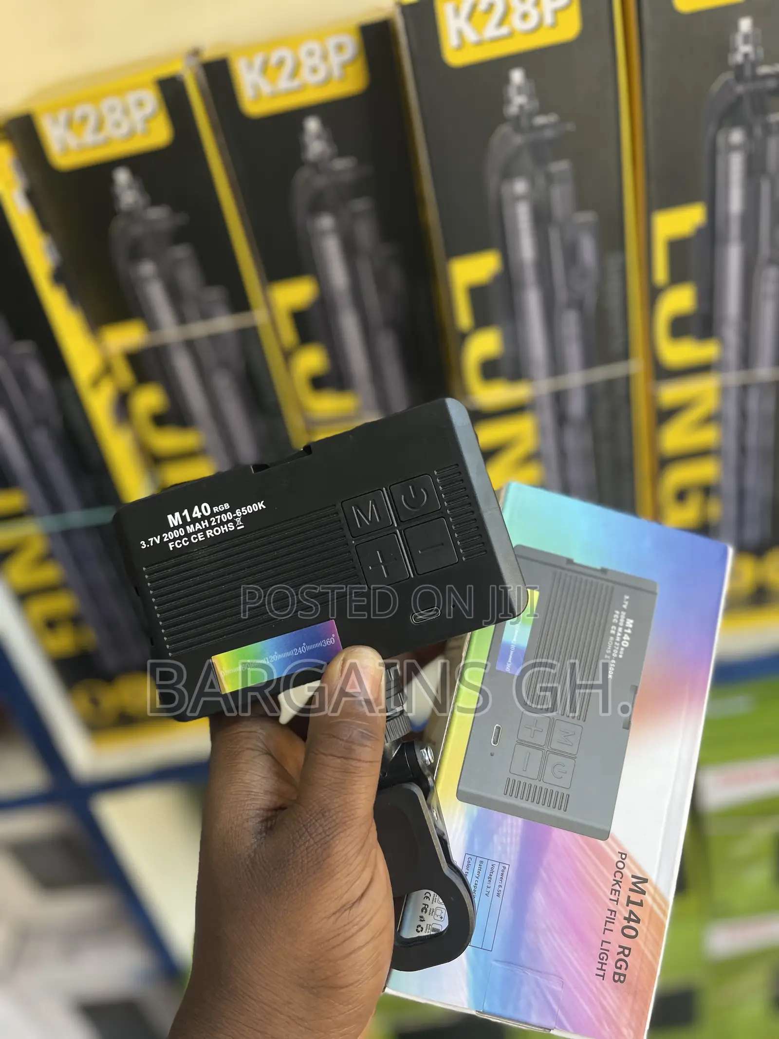 M140 RGB Pocket Fill Light for Phone and Camera