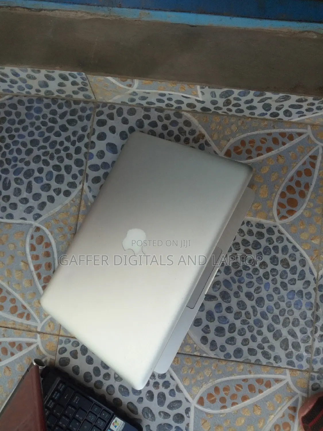 Laptop Apple MacBook 4GB Intel Core I5 HDD 500GB