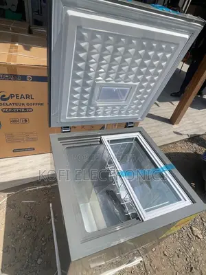 Space-saving Chest Freezer With Powerful Compressor 100l