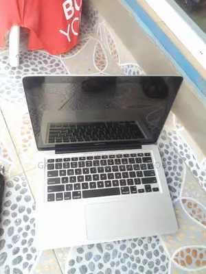Laptop Apple MacBook 4GB Intel Core I5 HDD 500GB