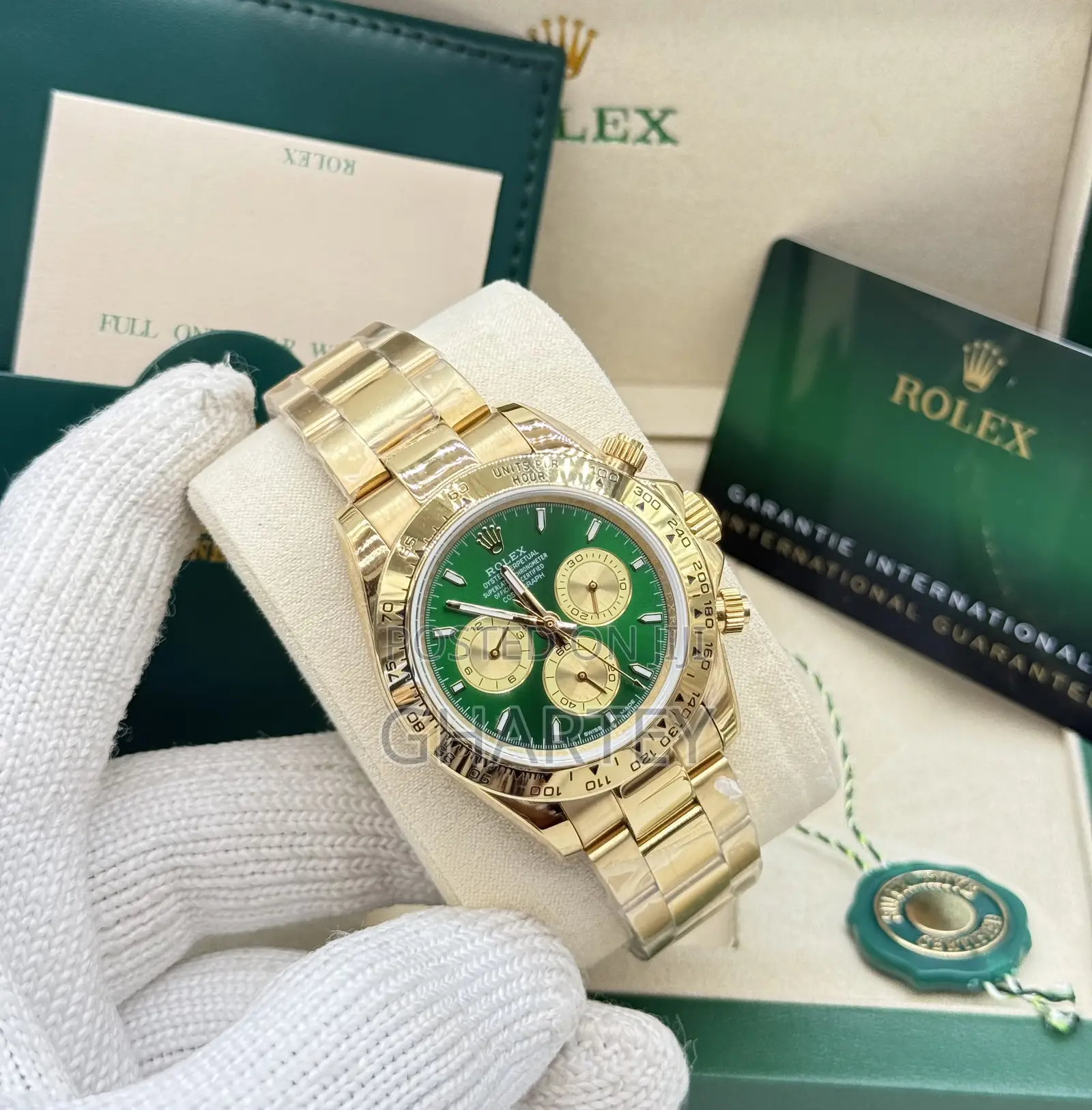 Rolex Daytona Gold – The Ultimate Symbol of Prestige L