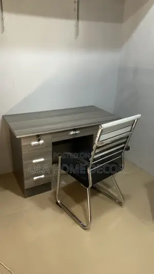 Office Desk With Chair