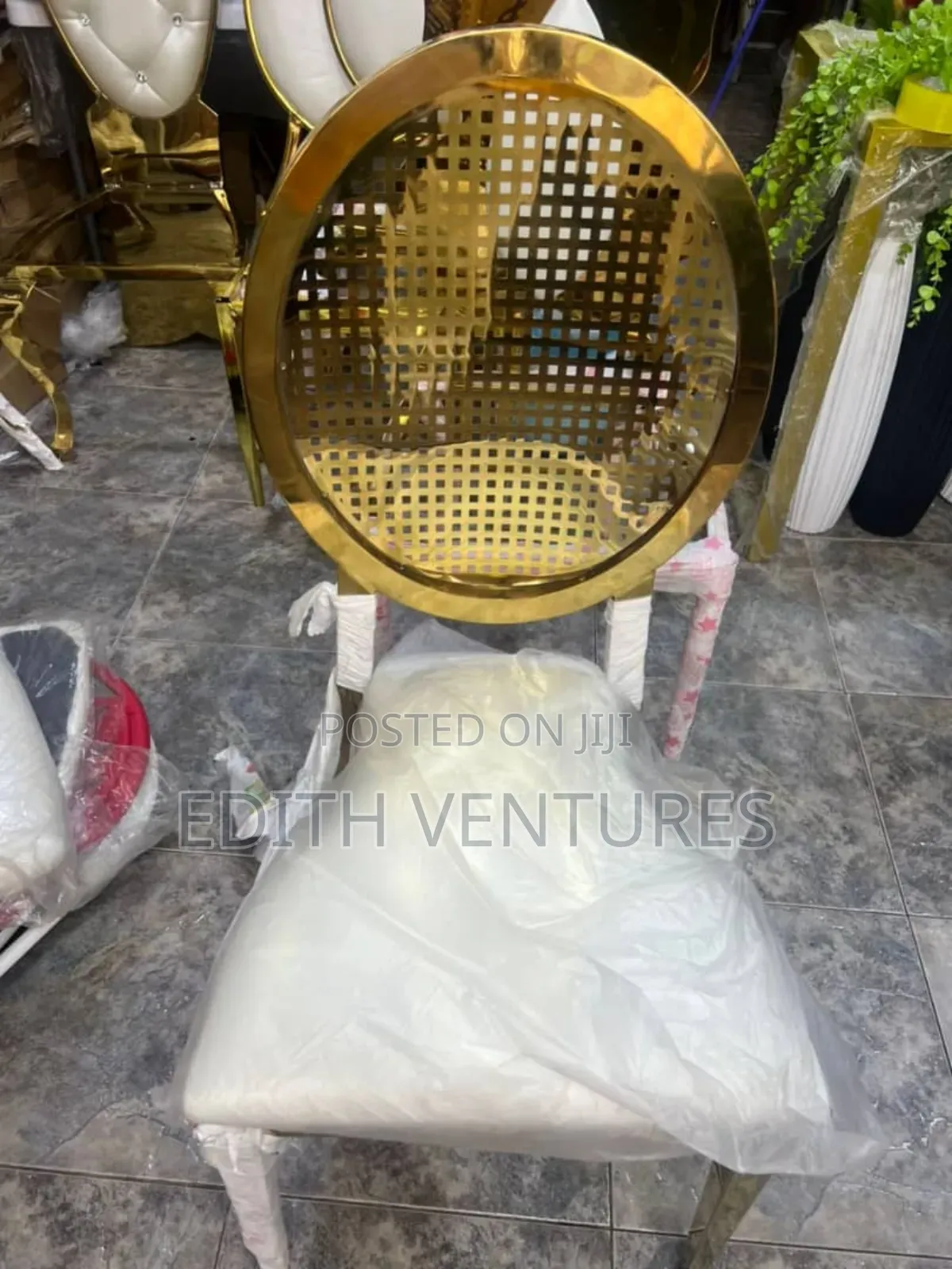 Beautiful Bride and Groom Chair (Bridal Chair)