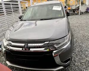 Mitsubishi Outlander 2018 Gray