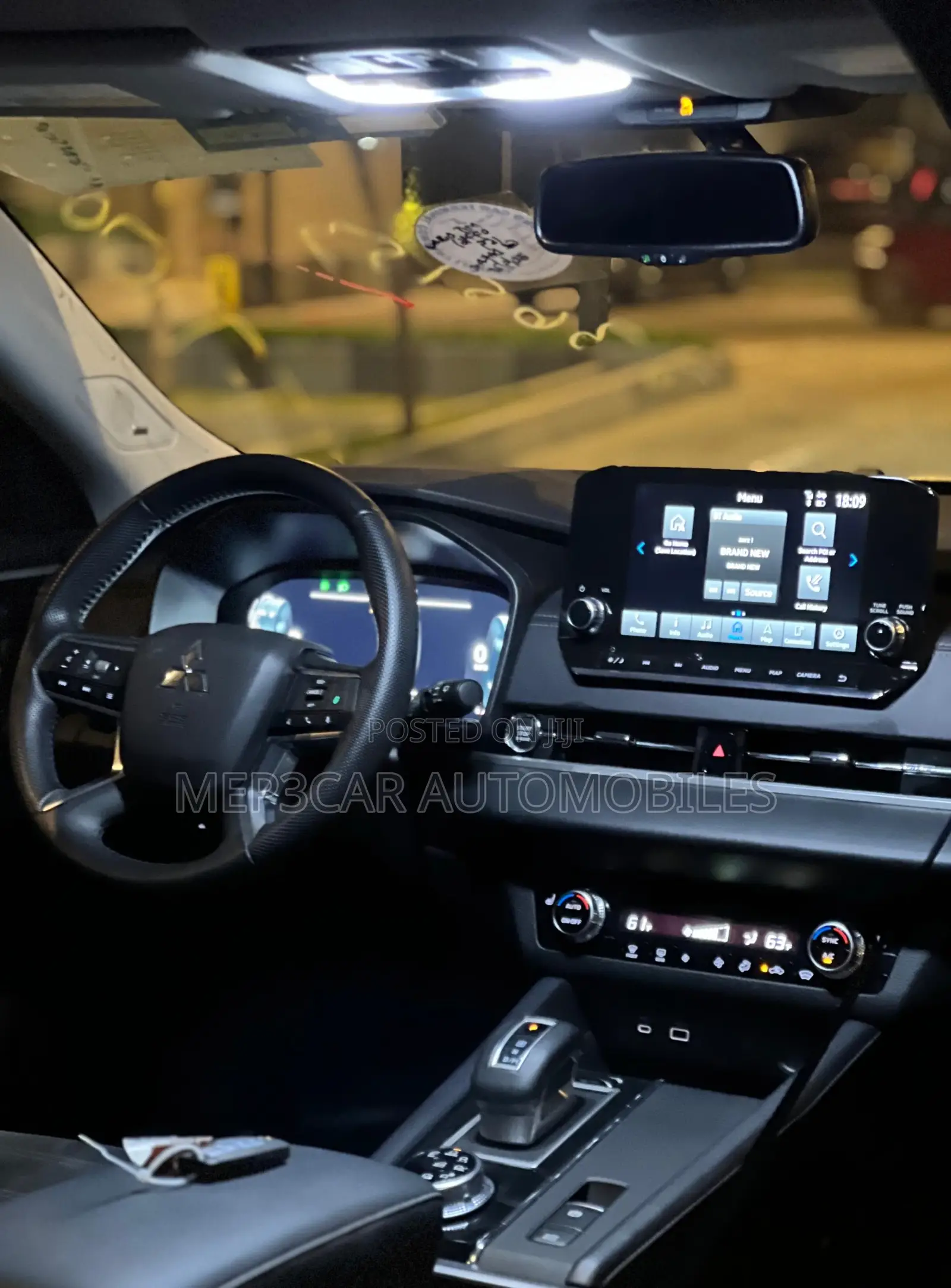 Mitsubishi Outlander SEL Platinum Edition 2024 White