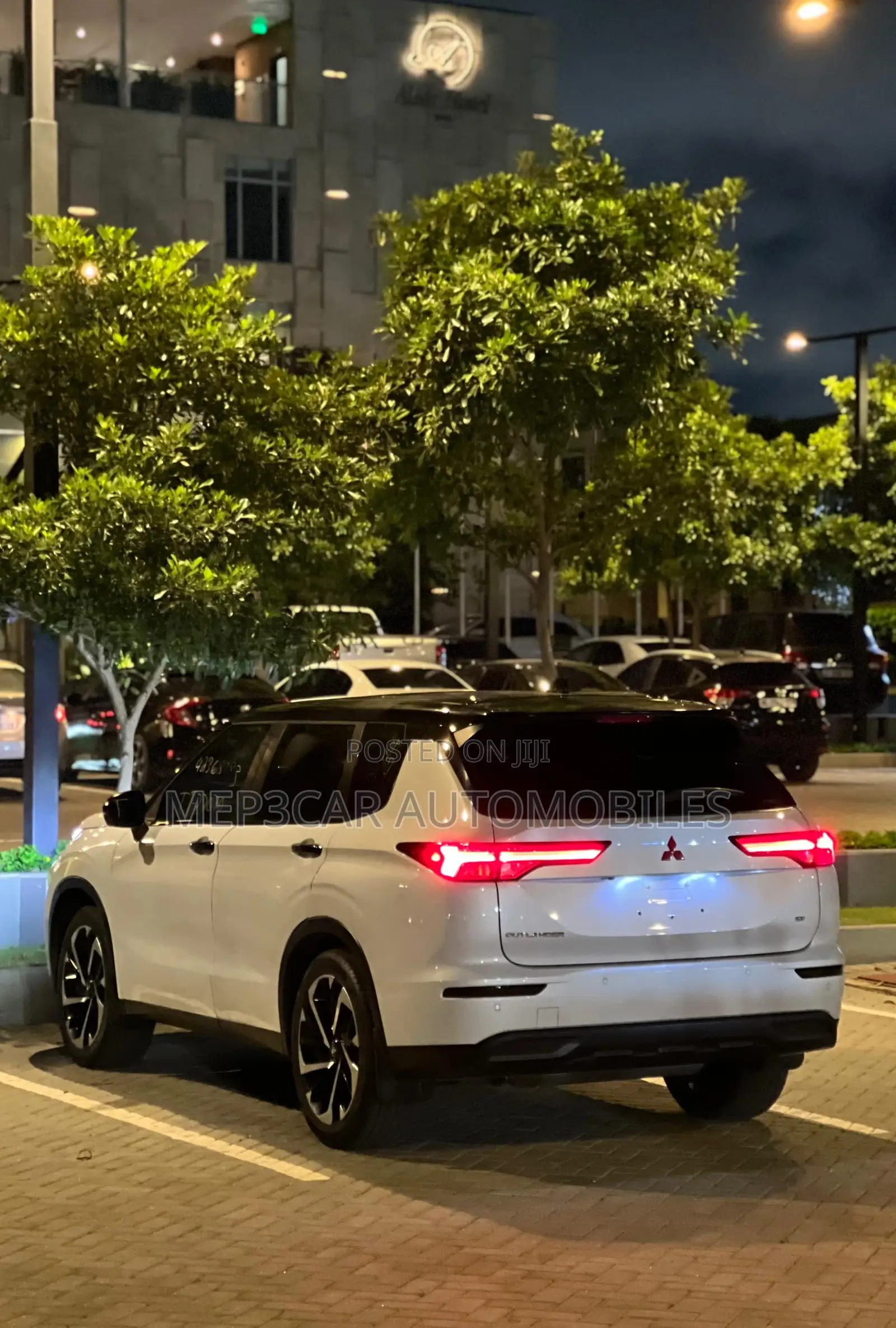 Mitsubishi Outlander SEL Platinum Edition 2024 White