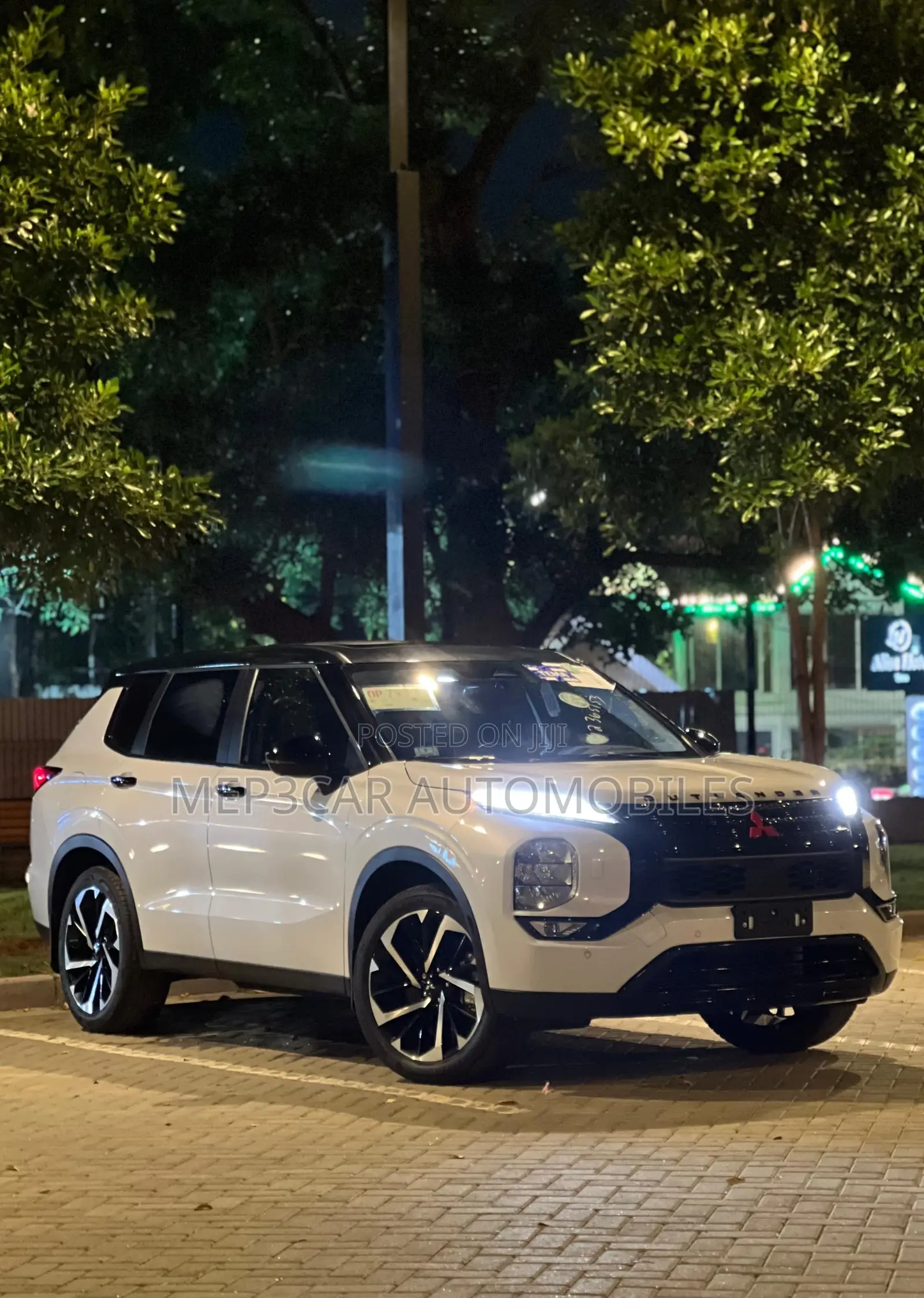 Mitsubishi Outlander SEL Platinum Edition 2024 White