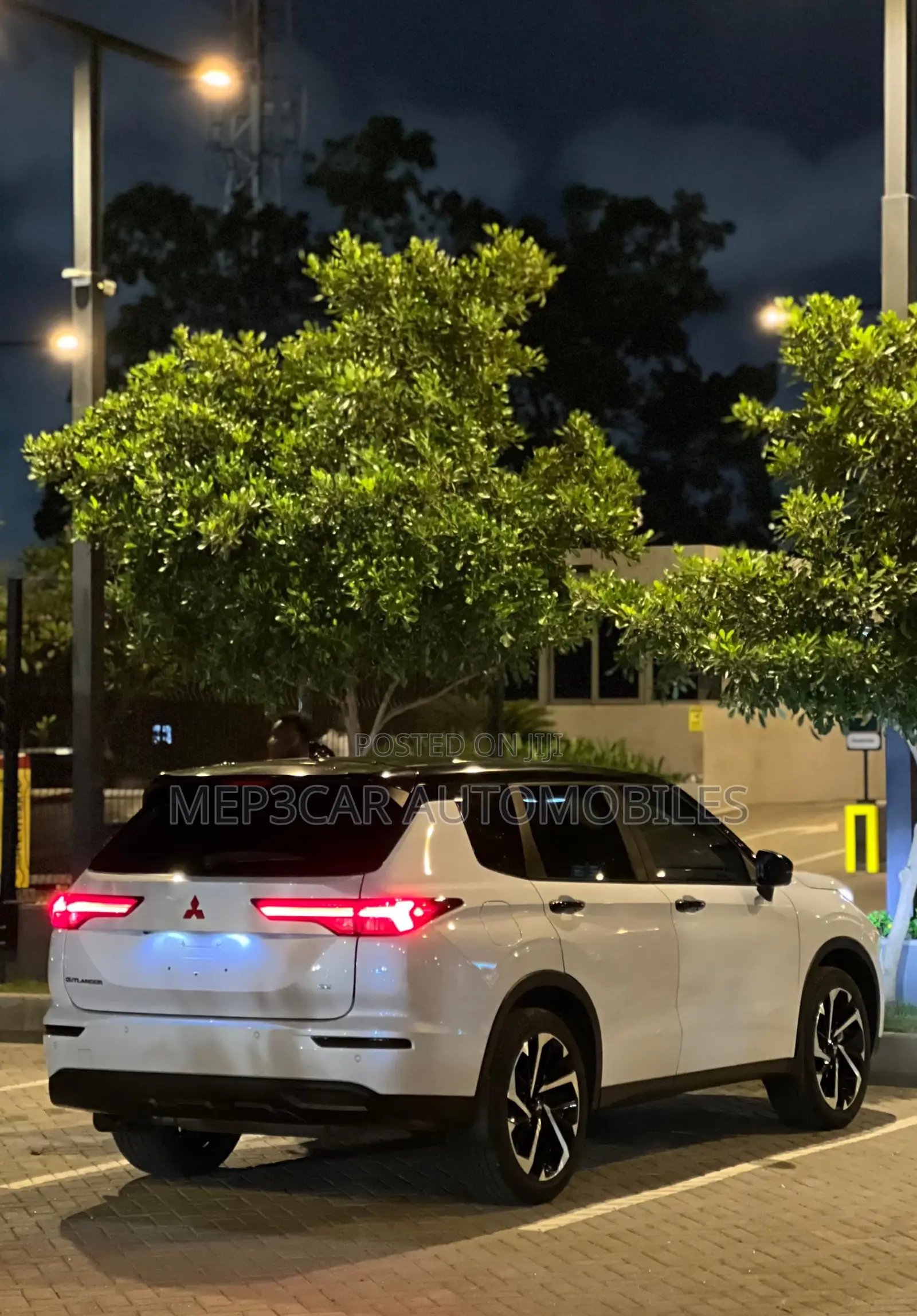 Mitsubishi Outlander SEL Platinum Edition 2024 White