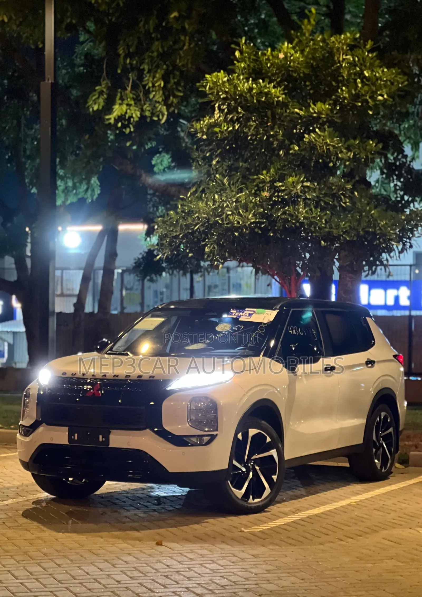 Mitsubishi Outlander SEL Platinum Edition 2024 White