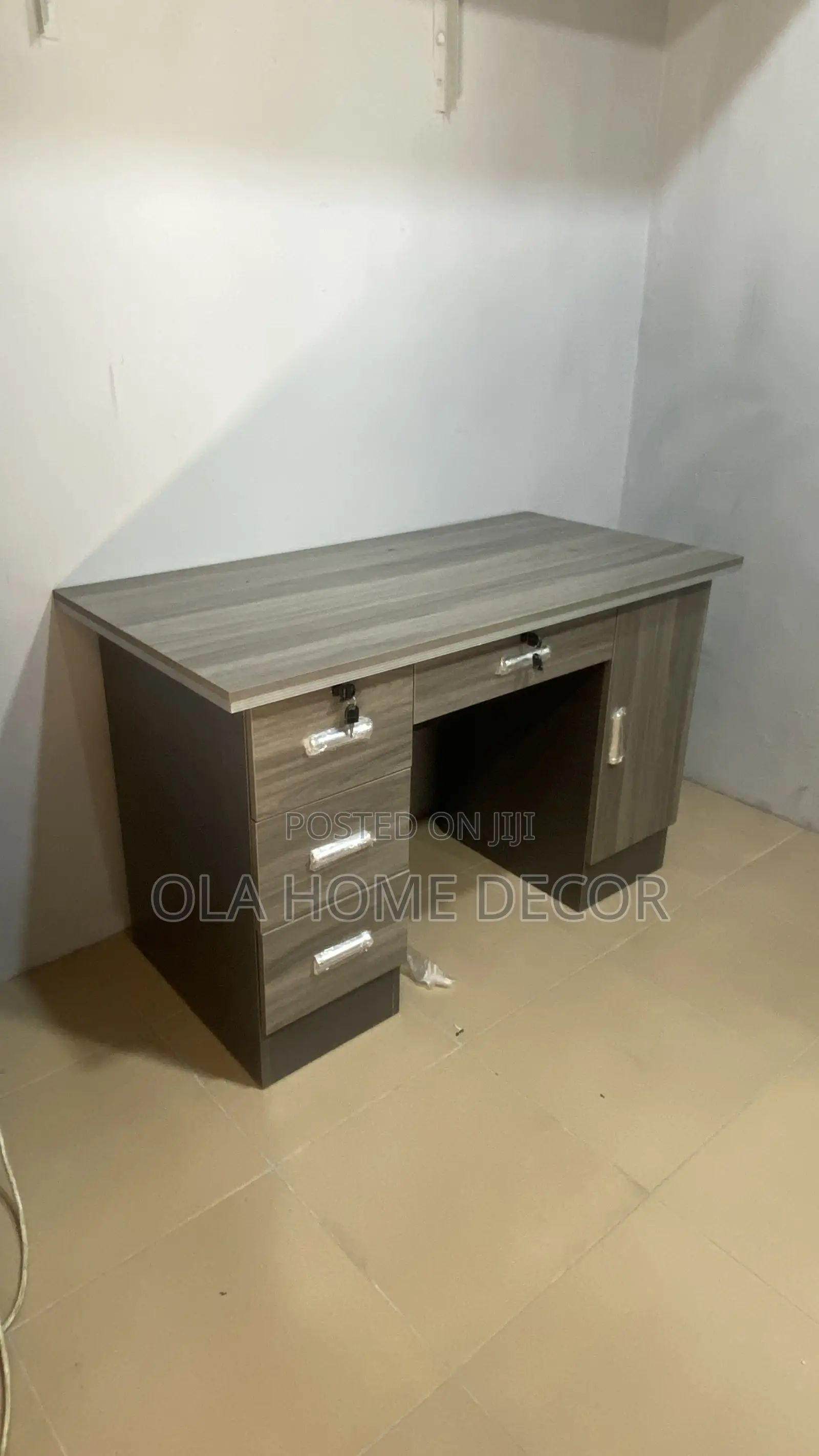 Office Desk