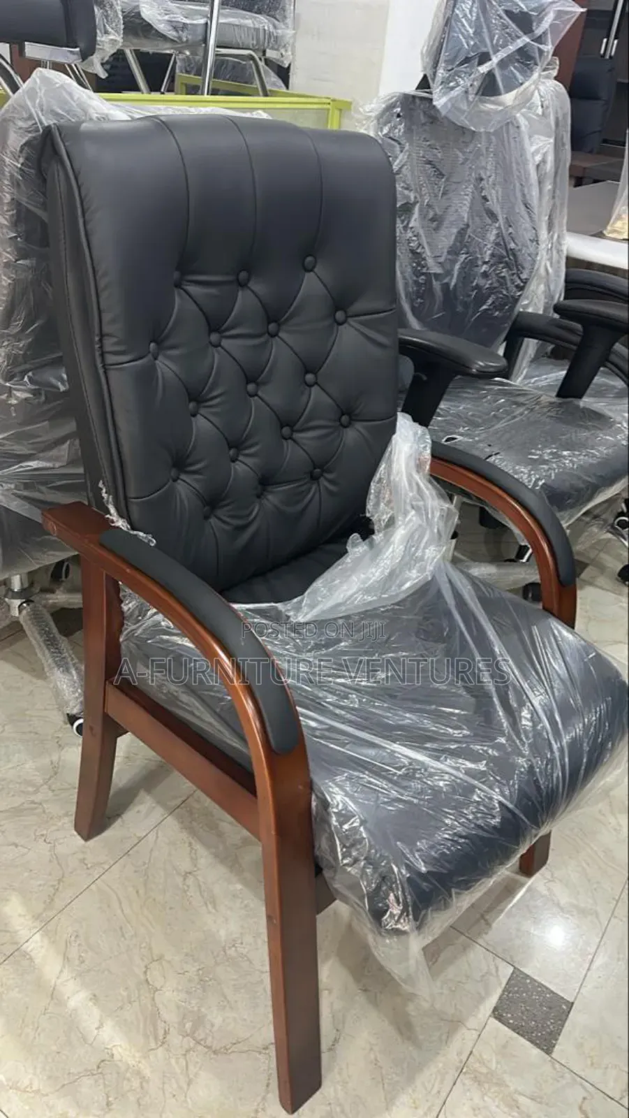 Executive Platform Chair