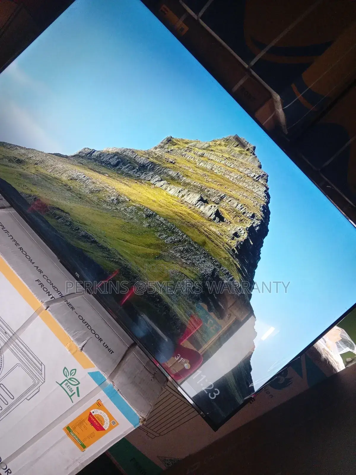 TCL 55 Qled Television With Sleek Design to Fit Any Angle in a Room