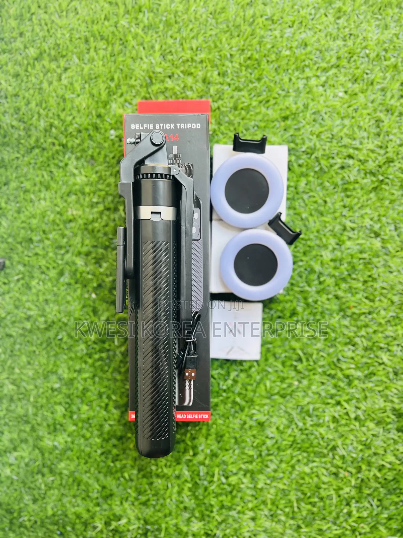 A14 Tripod Stand With Two Removable Lights