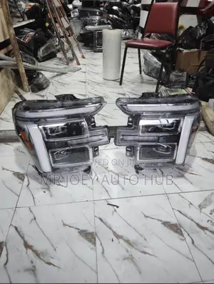 Ford F-150 2025 Headlight