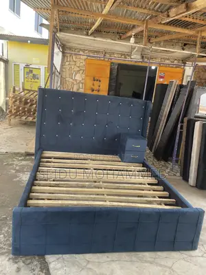 A Design Turkey’S Queen Side Bed Frame With a Side Withdrawal