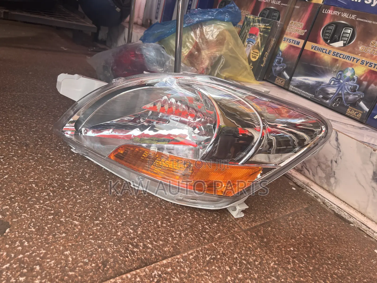 2007,2008,2009,2010,2011 Headlight For Toyota Yaris