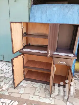 Hot Cake. Top Down Kitchen Cabinet