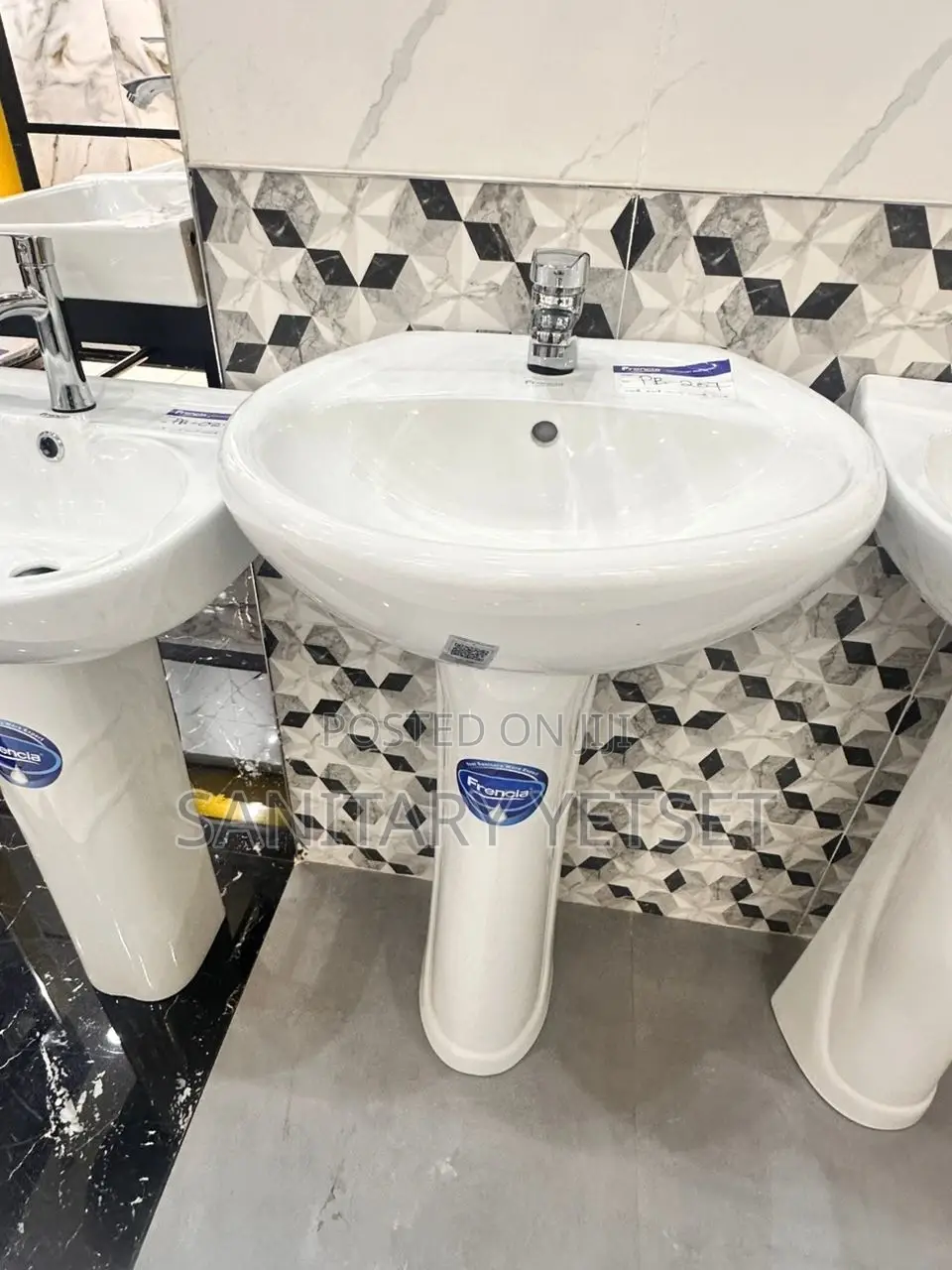 Frencia Round Basin and Stand_wash Hand Basin Complete