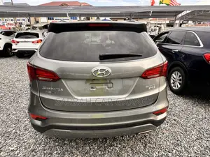 Hyundai Santa Fe 2018 Gray