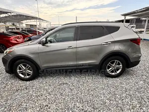 Hyundai Santa Fe 2018 Gray
