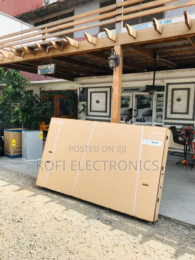 Voice-Controlled Convenience Samsung 98”Tv