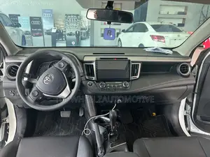 Toyota RAV4 2017 White