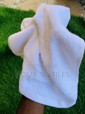 White Absorbent Face Towels