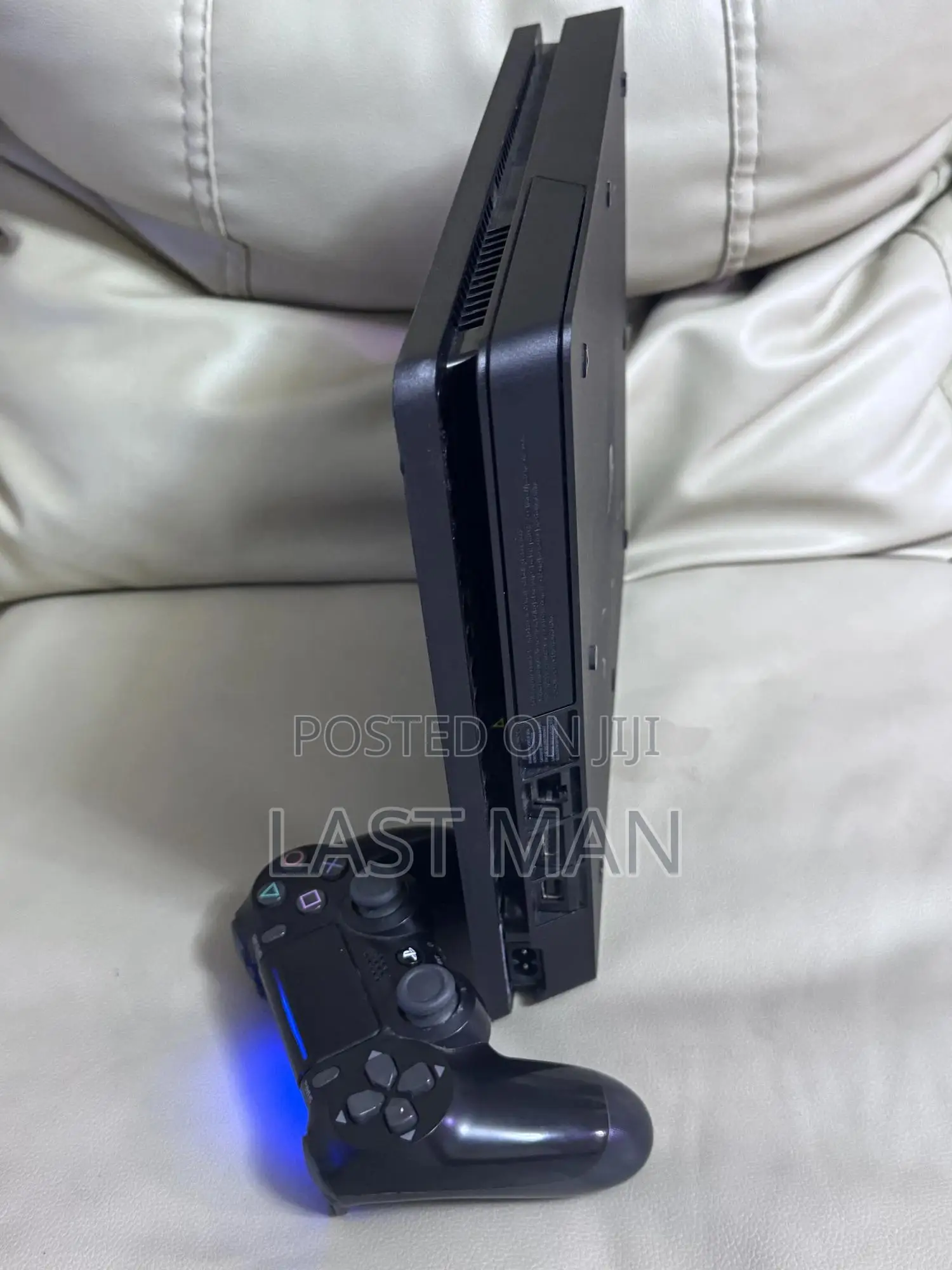 Playstation 4 Slim 500gig——With 4 Games Fc26 Gta v Mk11 Nfsheat