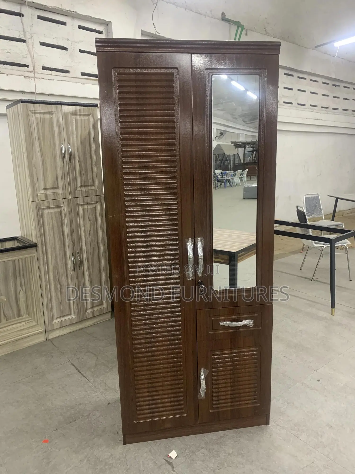 2 In 1 Wardrobe With A Mirror