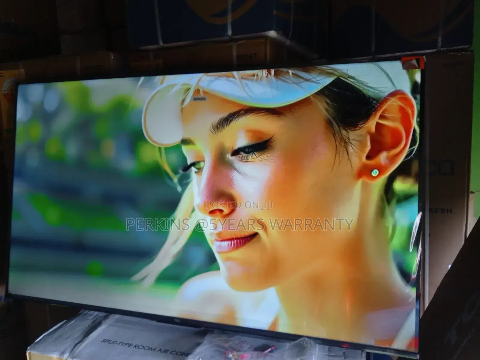 TCL 55 Built-in Wifi and Ethernet Connectivity for Fast and Reliable
