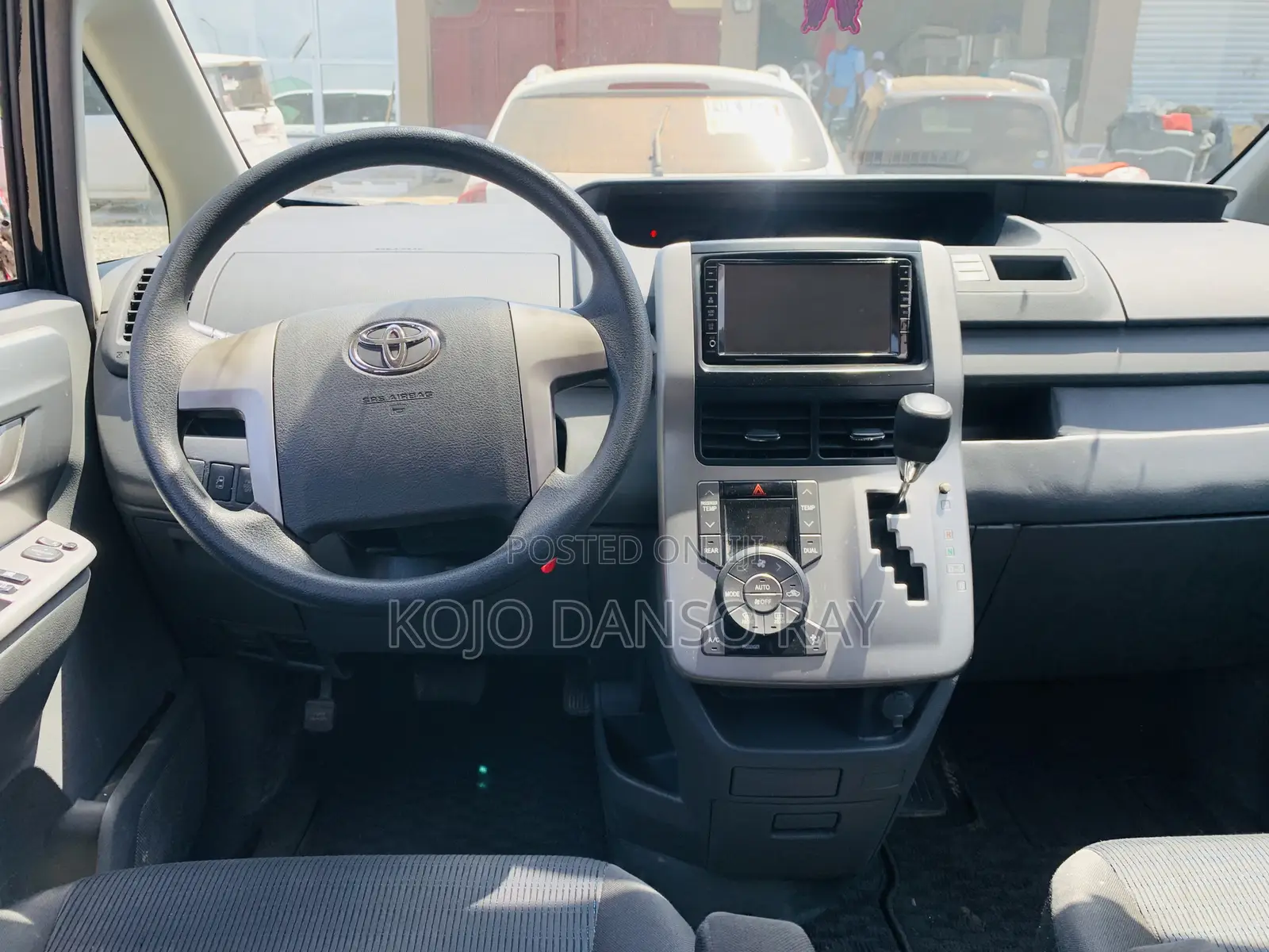 Toyota Voxy 2010 Black