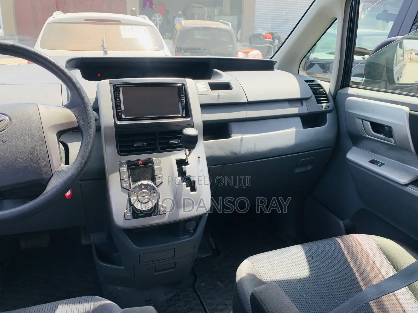 Toyota Voxy 2010 Black