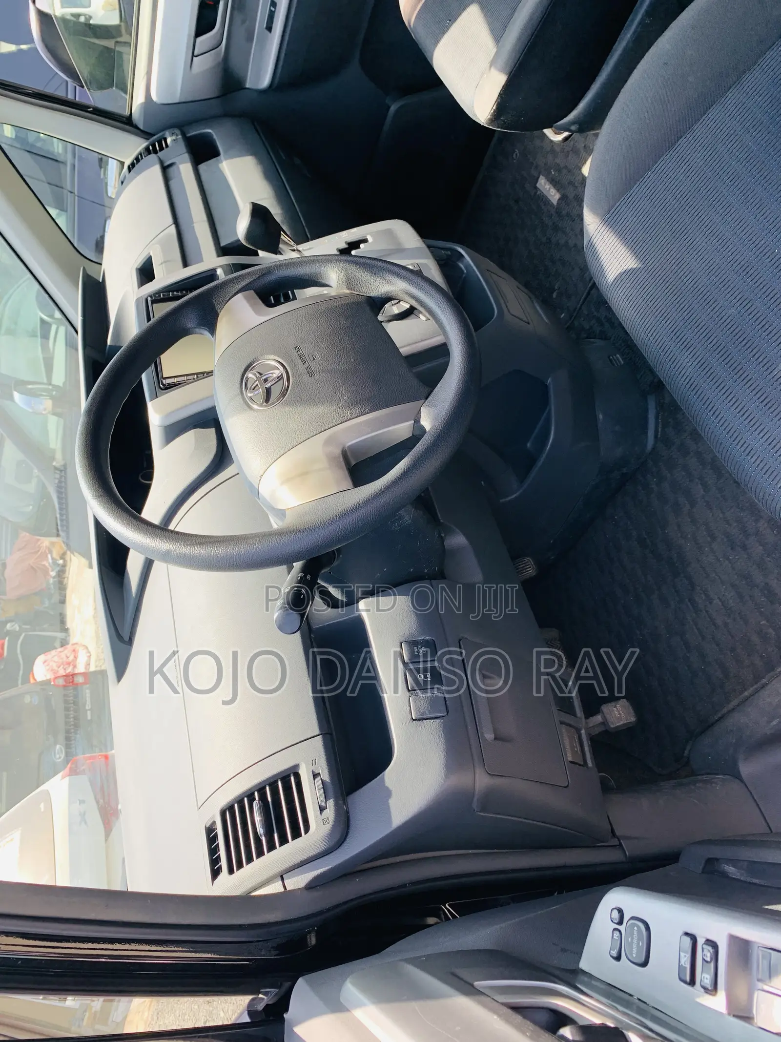 Toyota Voxy 2010 Black