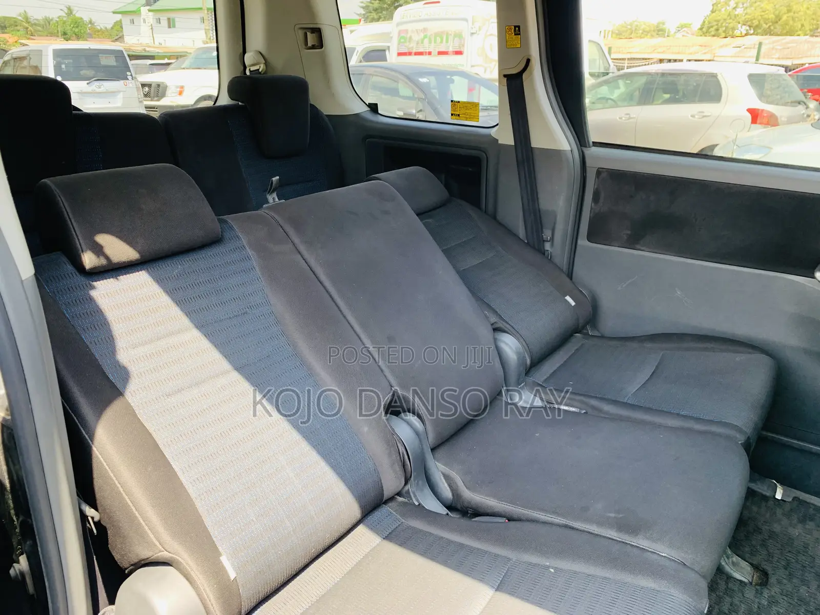 Toyota Voxy 2010 Black
