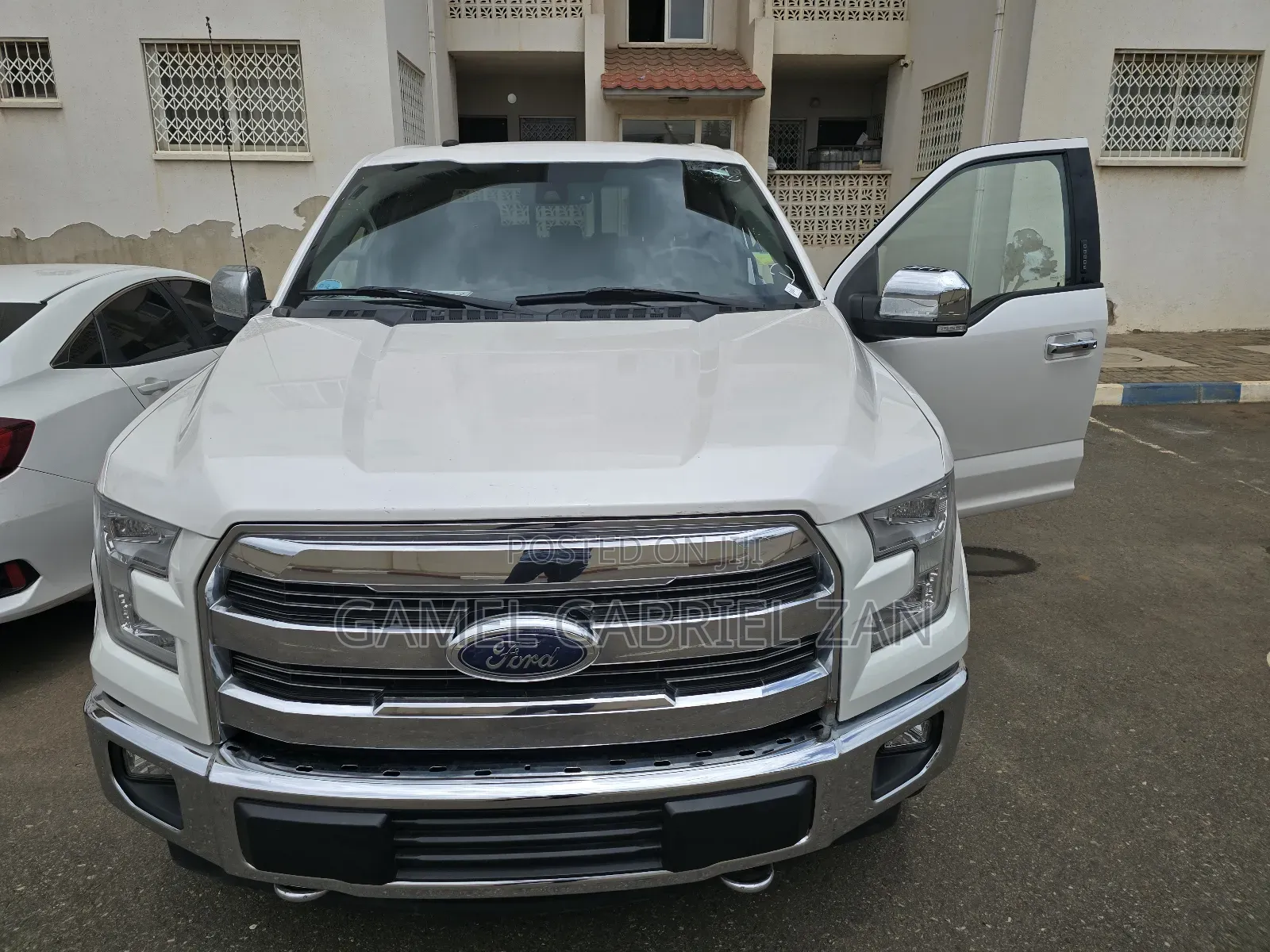 Ford F-150 Lariat 4x4 SuperCrew Cab Styleside 5.5 ft. box 145 in. WB