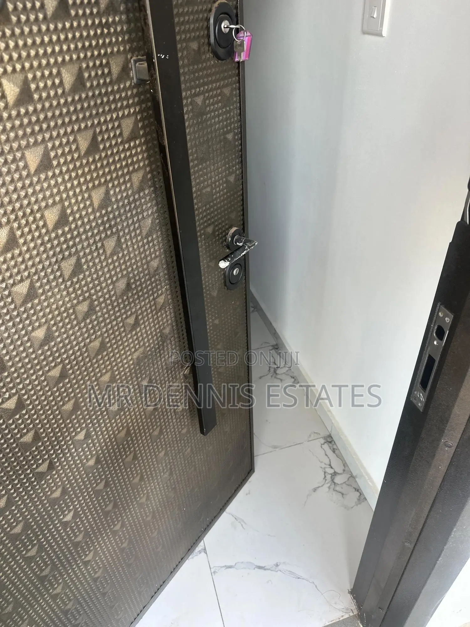 1bdrm Apartment in Westhills Mall for rent