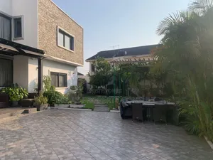 4bdrm House in A&C Mall, East Legon for sale