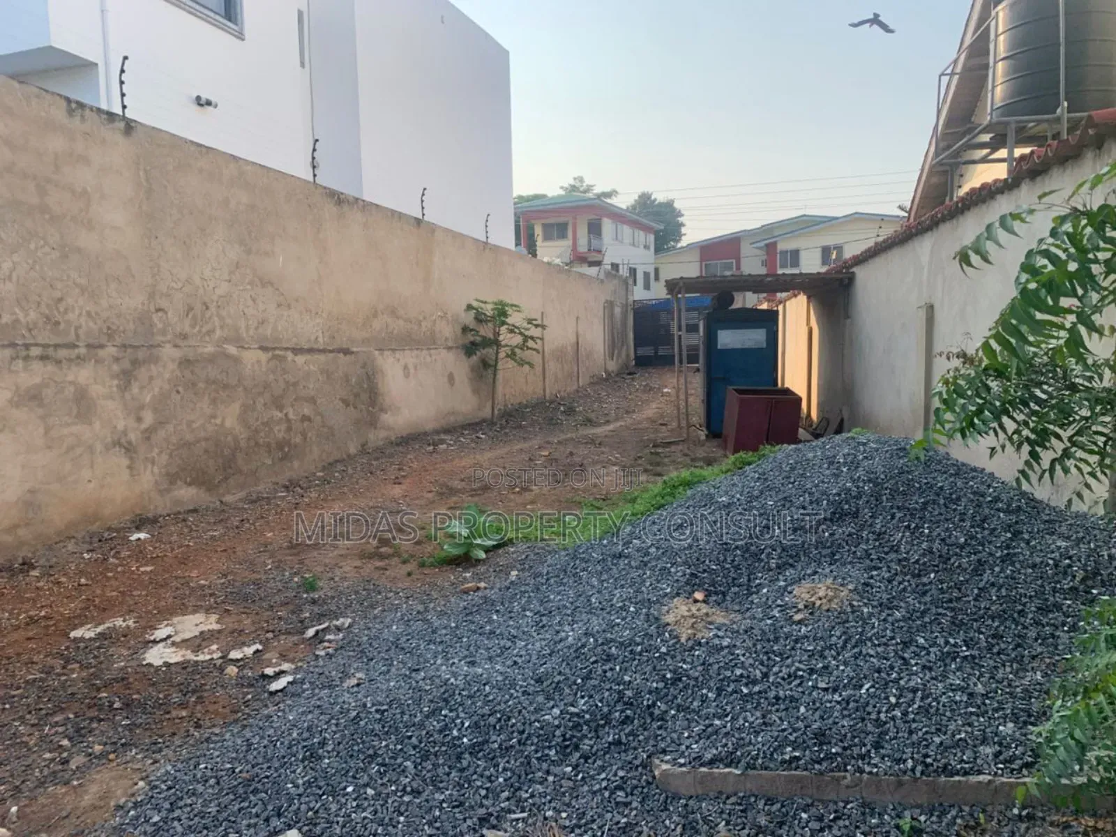 4bdrm House in A&C Mall, East Legon for sale