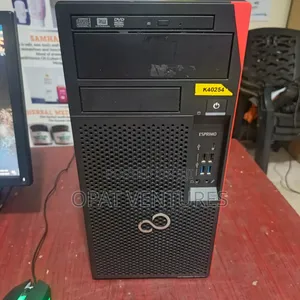 Fujitsu Esprimo P757/E85+ 12GB Intel Core i3 SSHD+SSD 1.5T