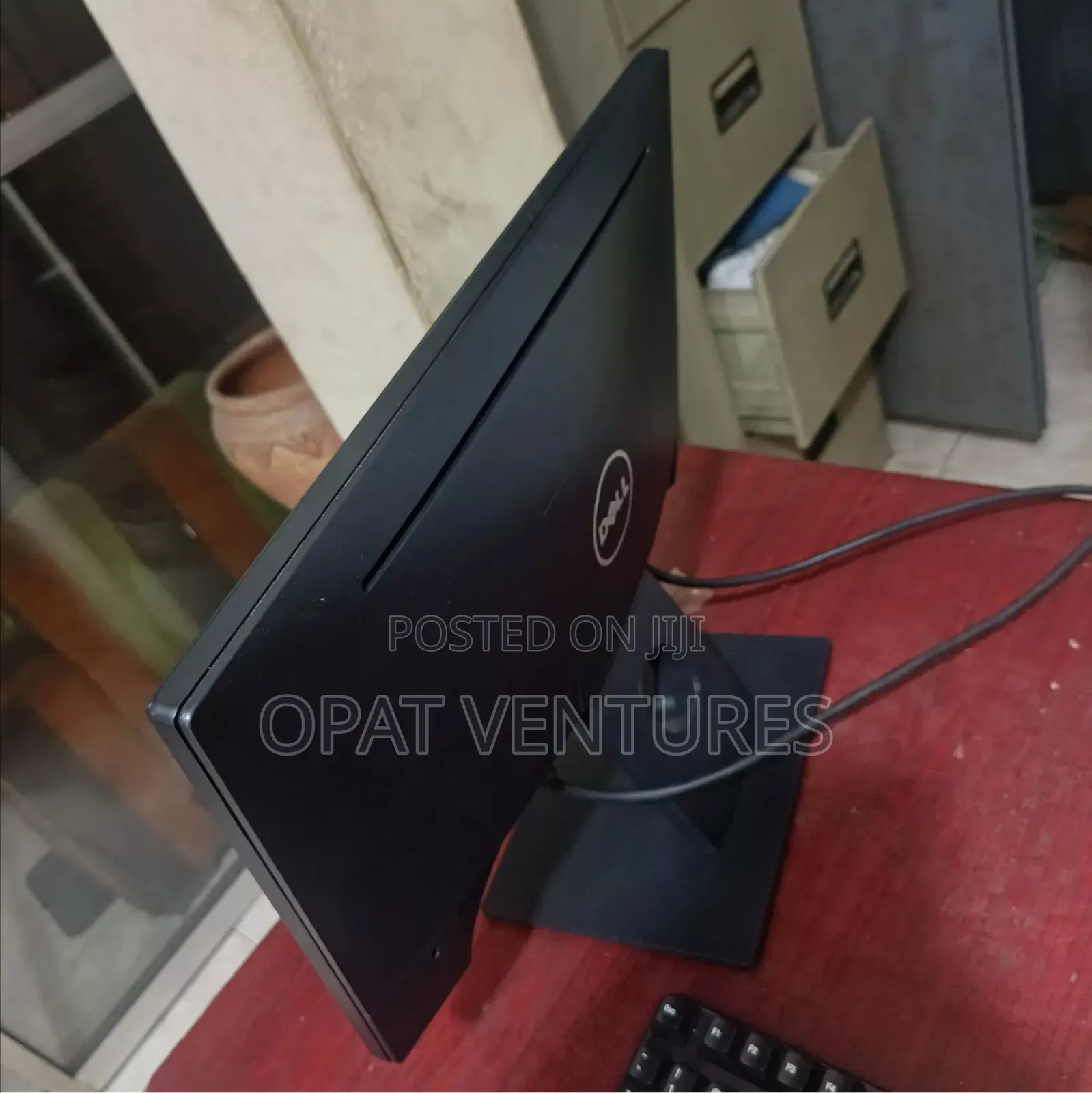 Fujitsu Esprimo P757/E85+ 12GB Intel Core i3 SSHD+SSD 1.5T