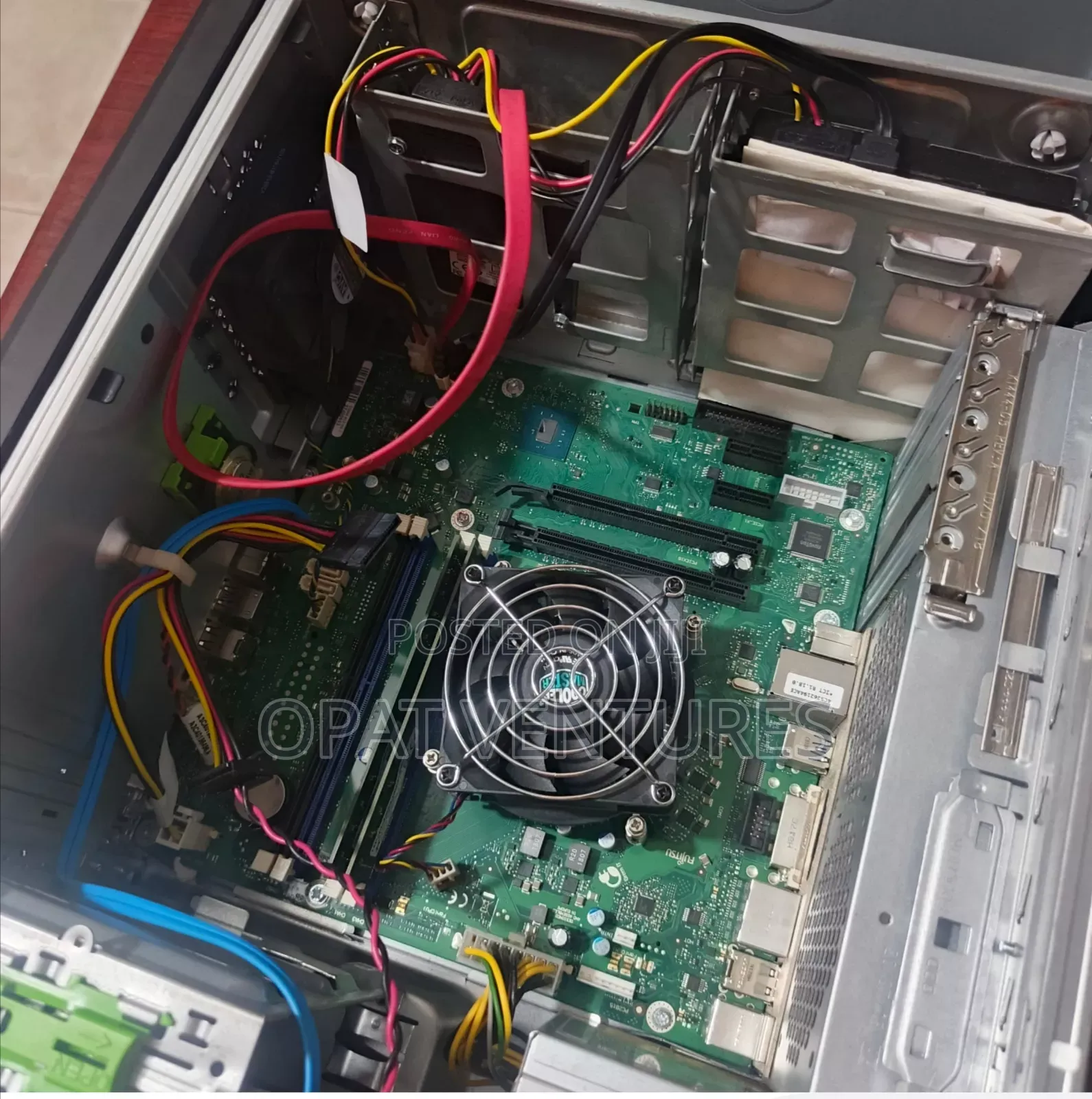 Fujitsu Esprimo P757/E85+ 12GB Intel Core i3 SSHD+SSD 1.5T