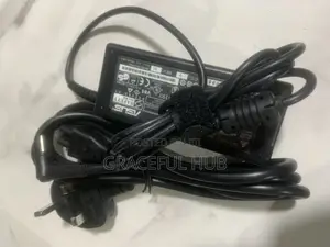 Asus Adapter (19v)