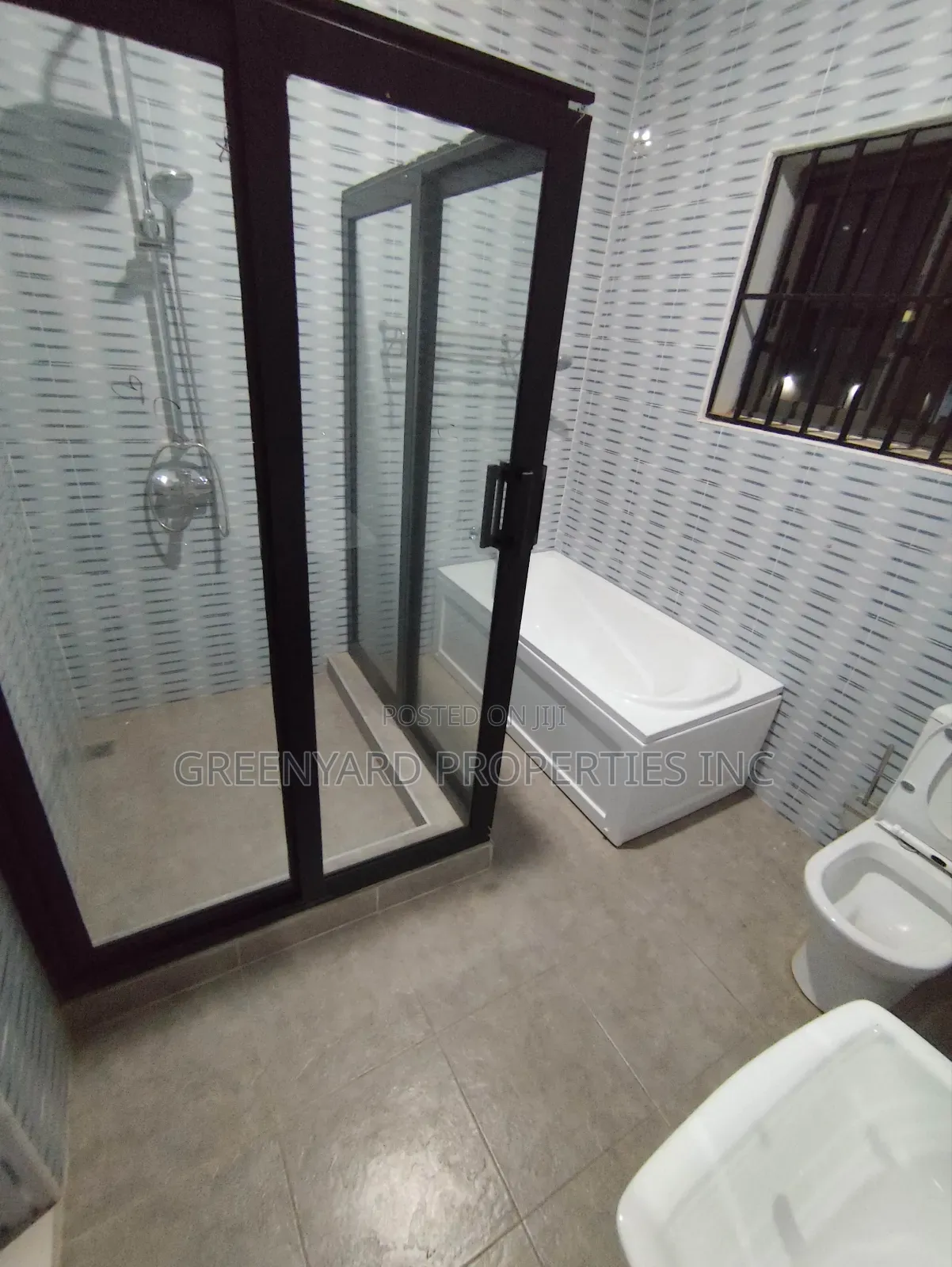 4bdrm House in Lakeside, Ashaley Botwe for sale