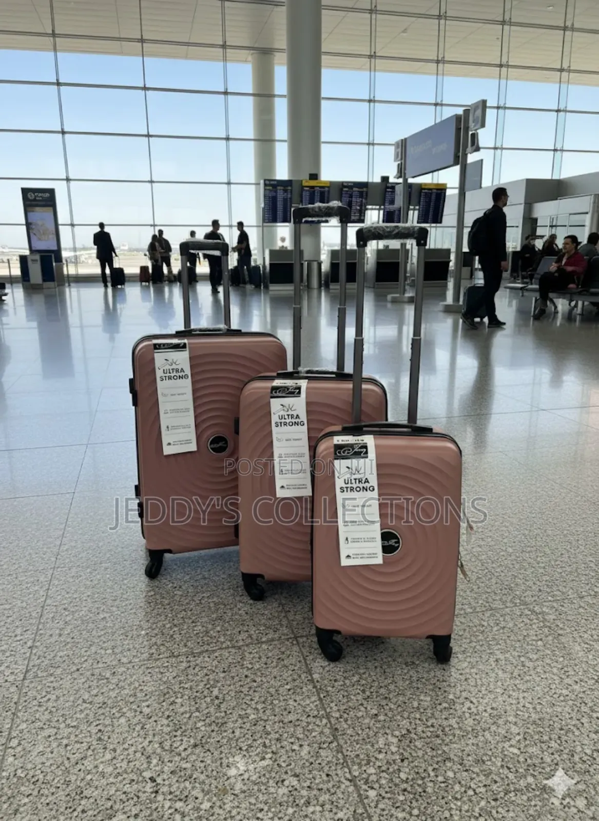 3pcs Ultra Strong Trolley Suitcases With a Smooth Wheels and a Carryon