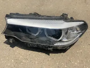 BMW G30 Headlights Pair 2018,2019,2020,2021,2022