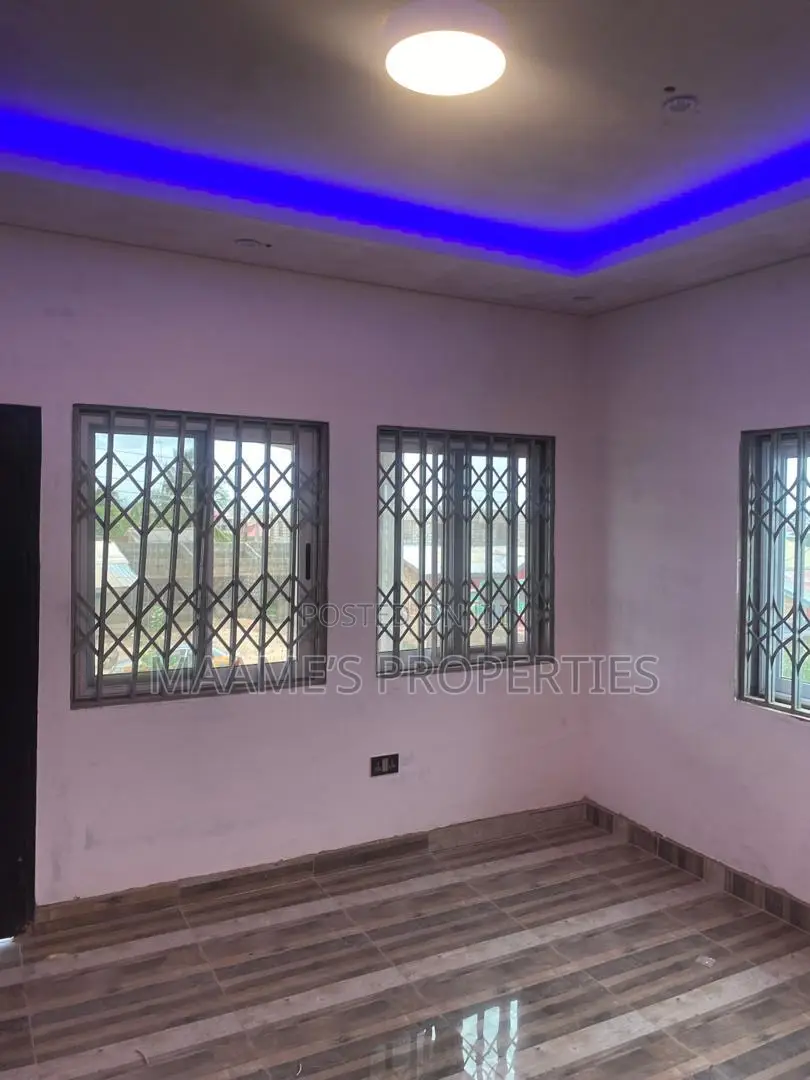 6bdrm House in Ablekuma for sale
