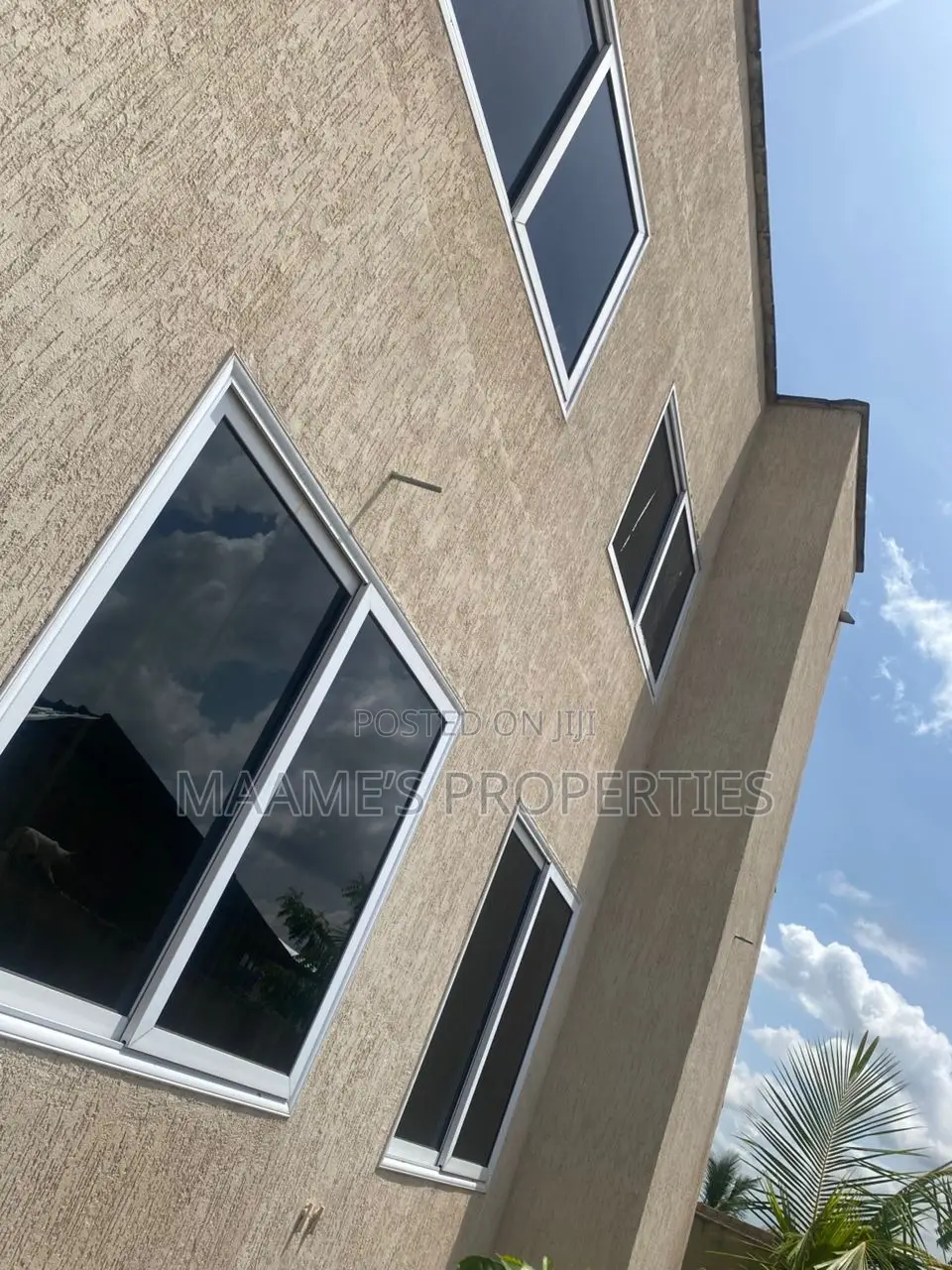 6bdrm House in Ablekuma for sale