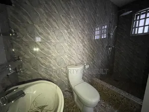 5bdrm House in Kumasi Metropolitan for sale